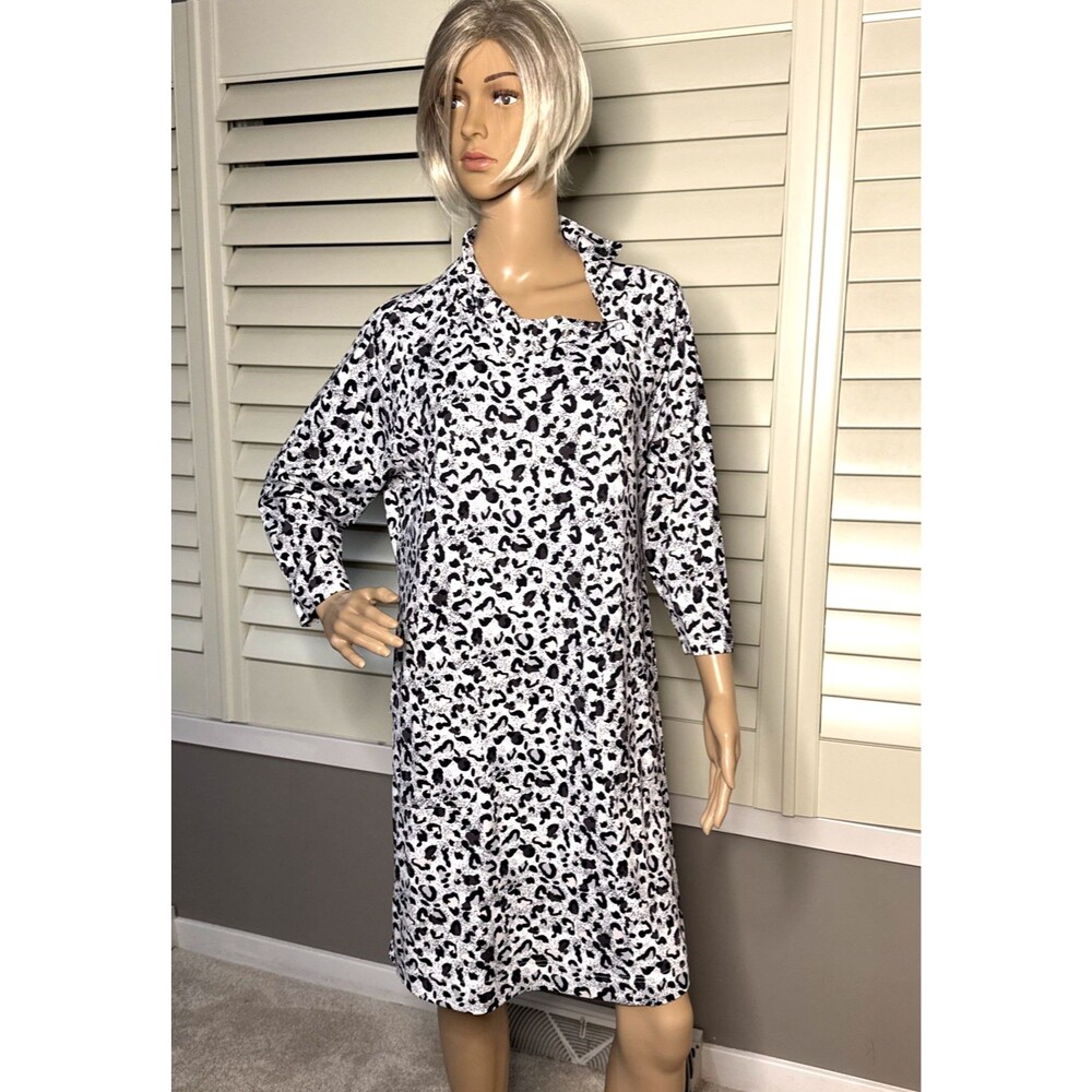 LULU B Large Dress LG 3/4 Sleeve Pearl Snap Neck Animal Print UPF 50+ STRETCHY